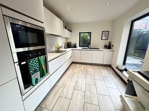 Photo 8- click for photo gallery